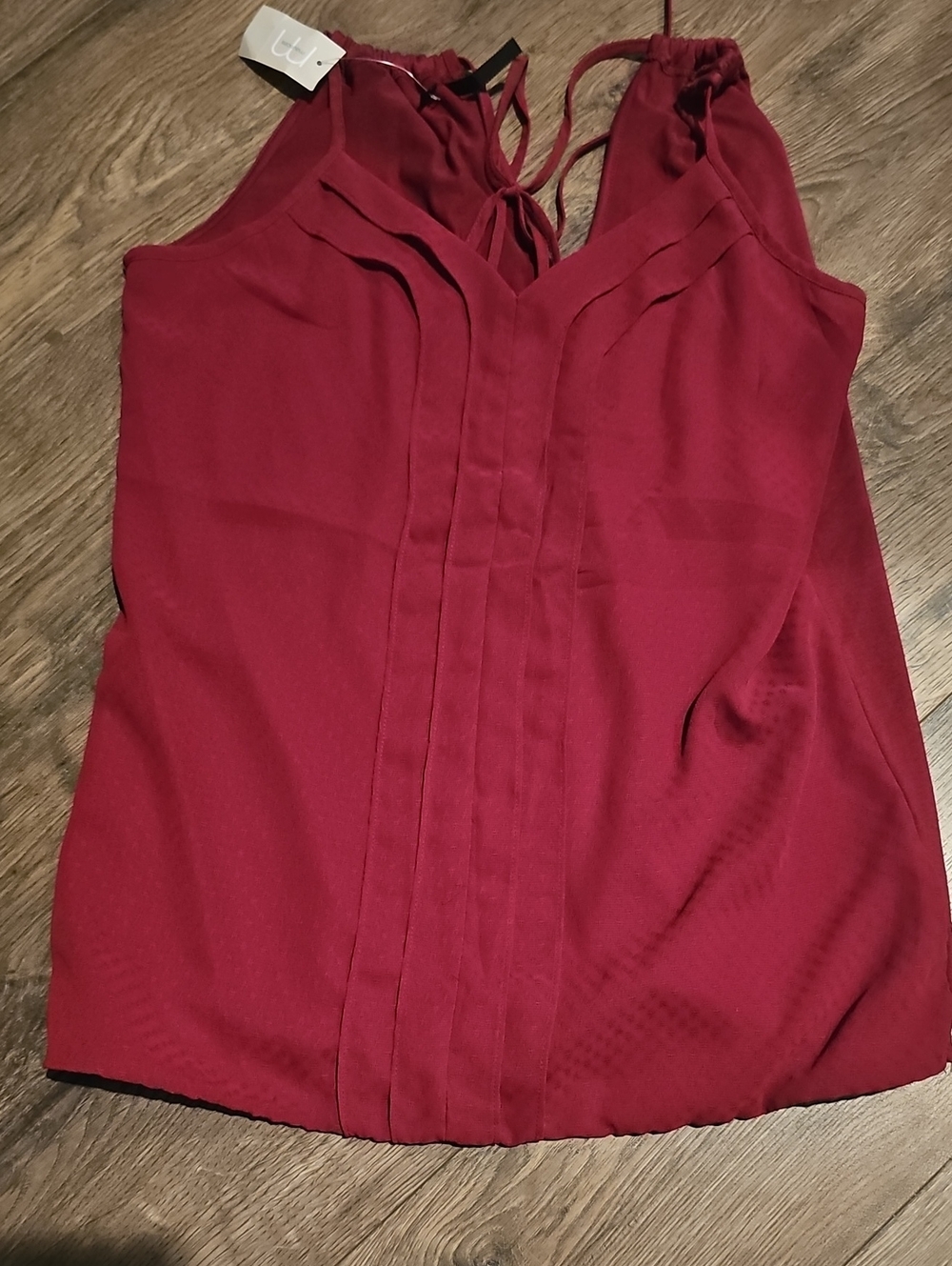 NWT Maurices Burgundy Pleated Front Camisole Medium Women Blouse